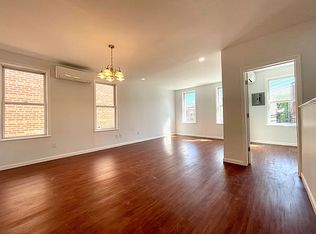 25-44 14th Pl #1, Astoria, NY 11102
