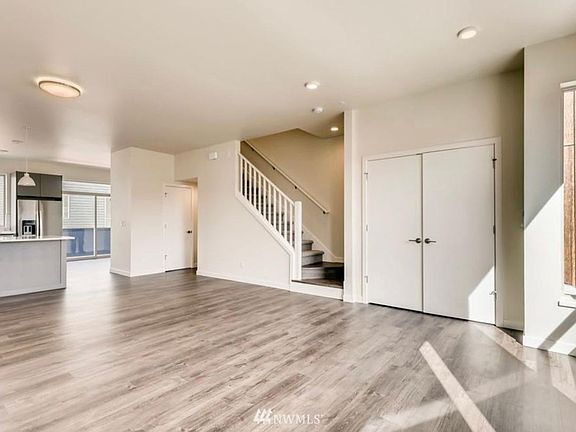 5th image of 32771 Madrona Ave SE