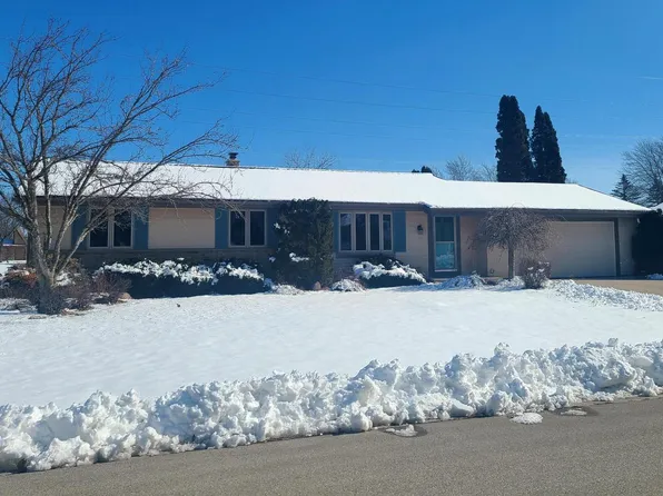 144 Pheasant LANE, Fredonia, WI 53021