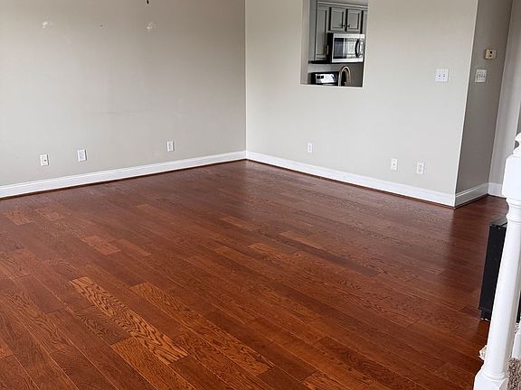 5th image of 763 Wyndhurst Dr
