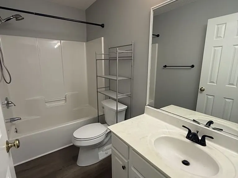 625 Apple St — Photo 17