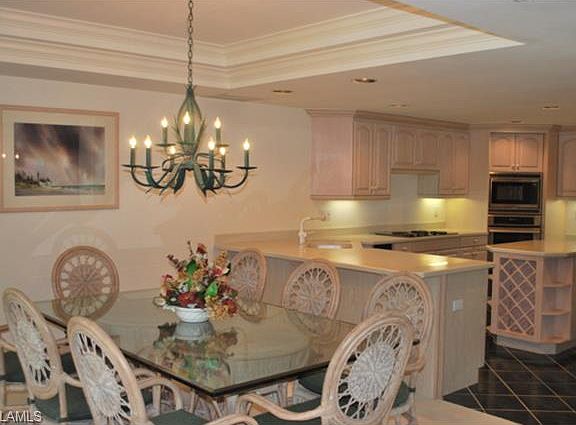 4th image of 428 Bella Vista Way E