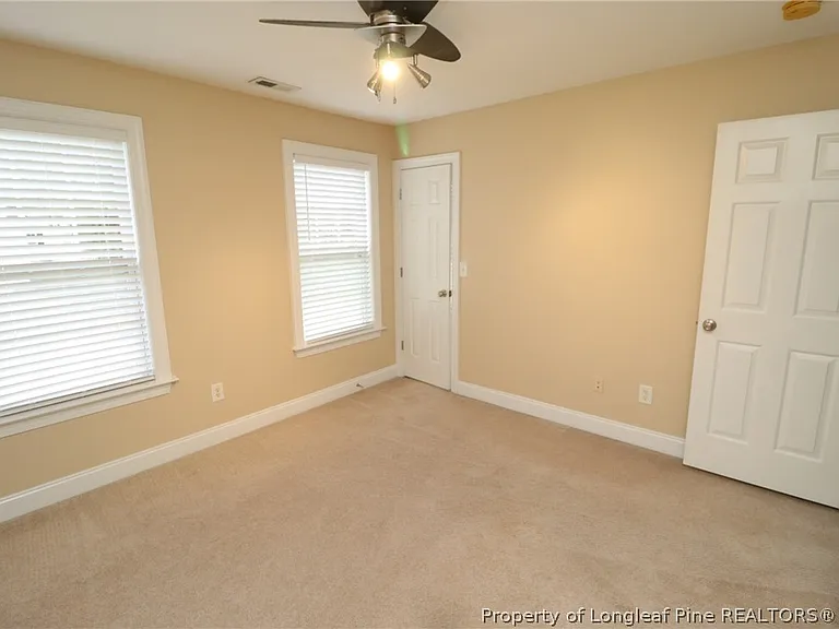 36 W Trafalgar Ct — Photo 27
