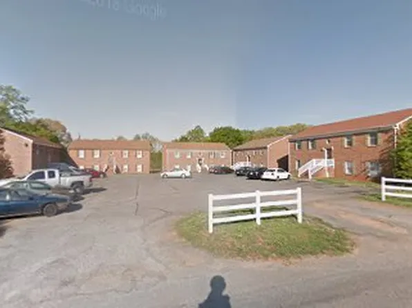 6 Churchill Dr APT 8, Lynchburg, VA 24502