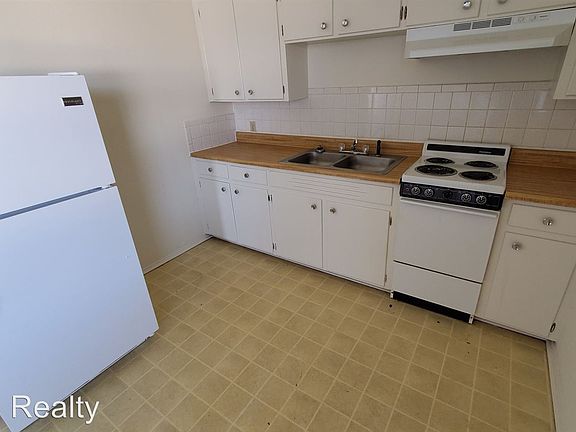 5th image of 2312 14th Ave APT 205