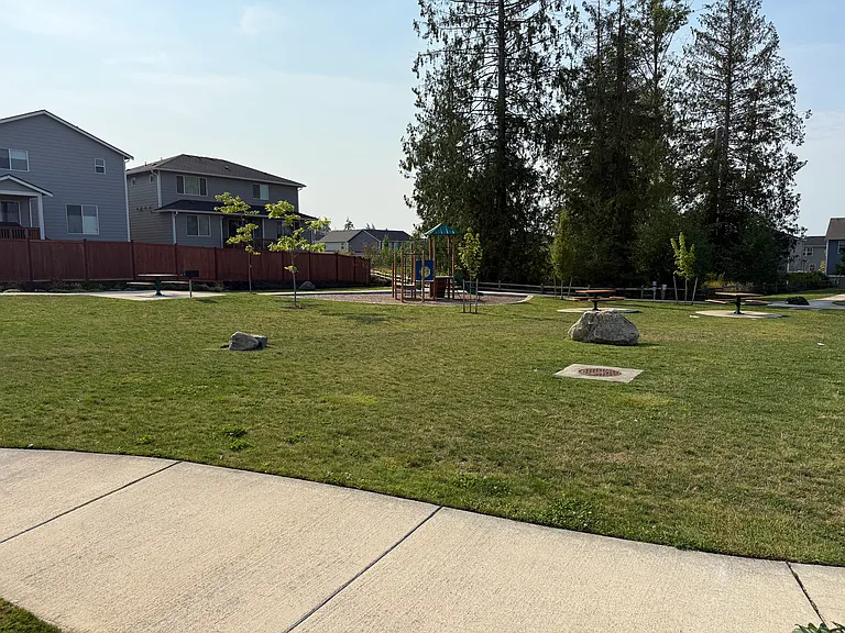 8409 52nd St NE — Photo 44
