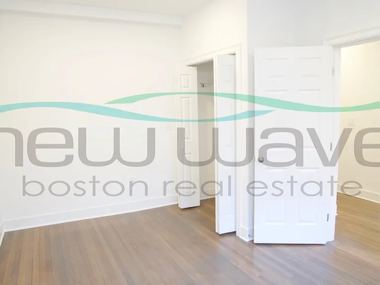 11 Queensberry St #22 — Photo 6