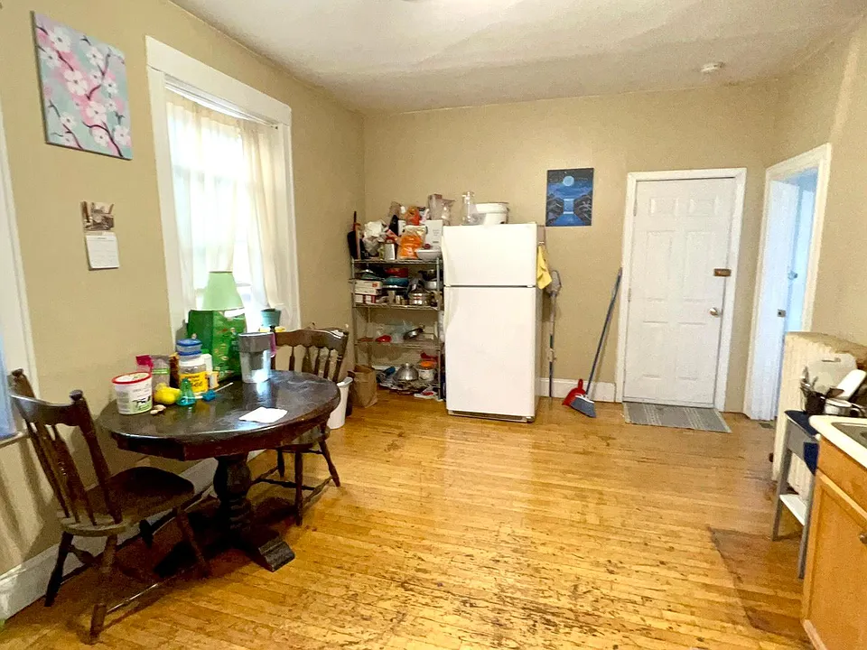 32 Reedsdale St #5