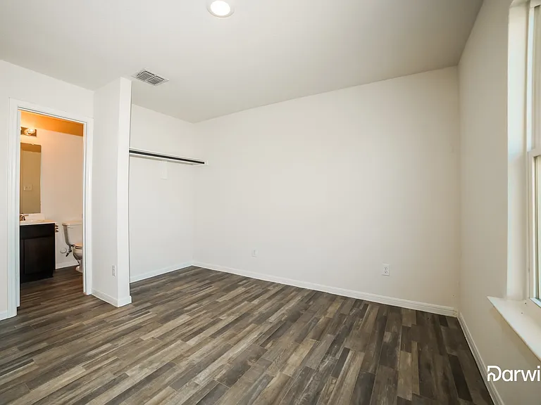 804 Earle Ave #B — Photo 12