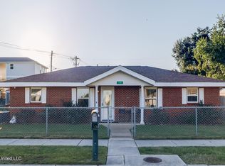 135 Pine Grove Ave, Biloxi, MS 39531