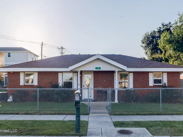 135 Pine Grove Ave, Biloxi, MS 39531