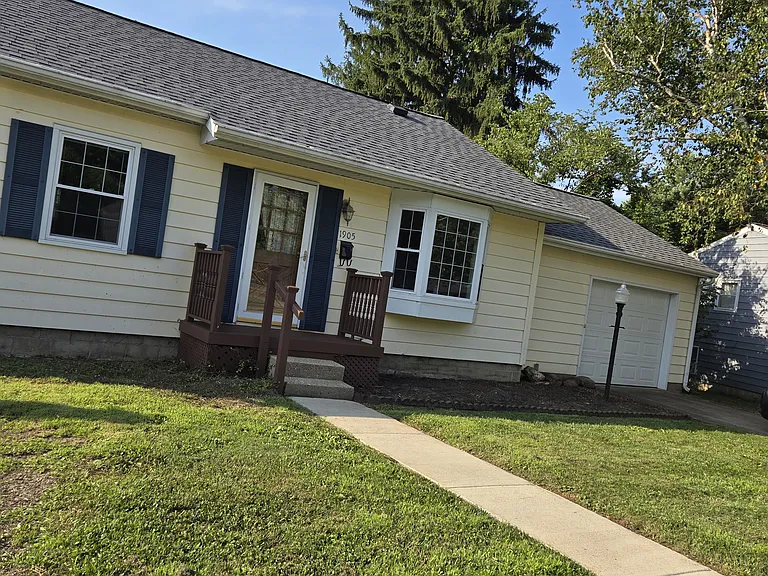 1905 Mohawk Dr — Photo 1