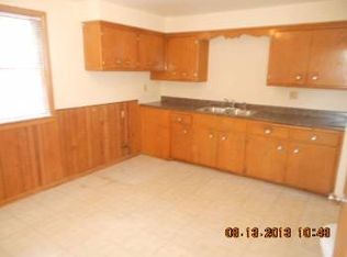 5739 N 97th St, Milwaukee, WI 53225