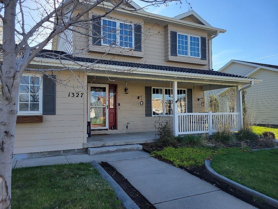 1st image of 1327 16th Ave
