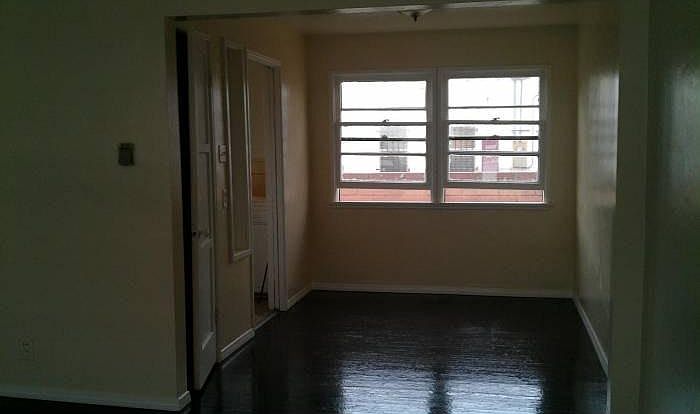1st image of 2566 Chestnut Ave #2