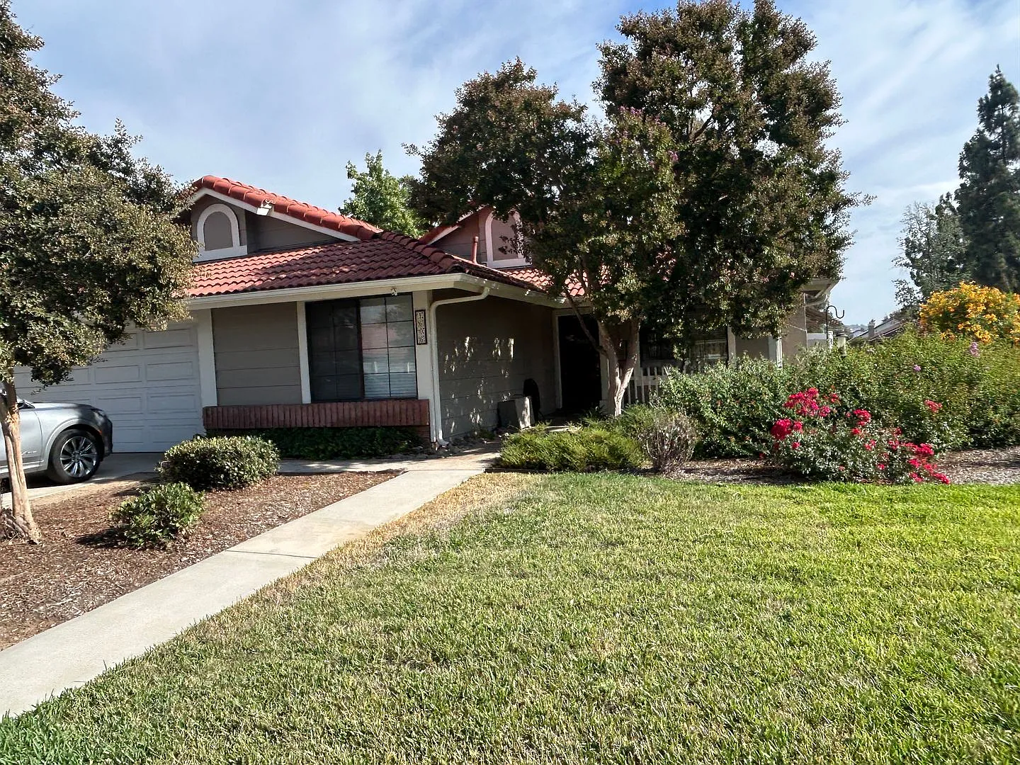 1606 Maple Ave. Beautiful 3 Bedroom 2 Bath Home in Redlands! — Photo 2