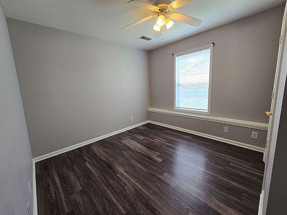 5th image of 257B Executive Ave