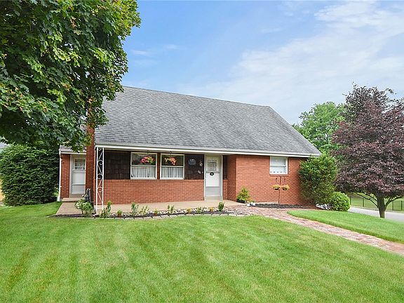 2nd image of 123 Sunrise Dr