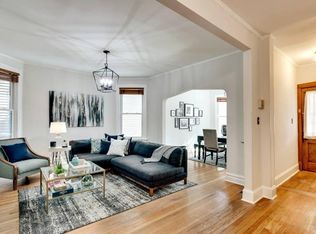 2108 W Addison St #1F, Chicago, IL 60618