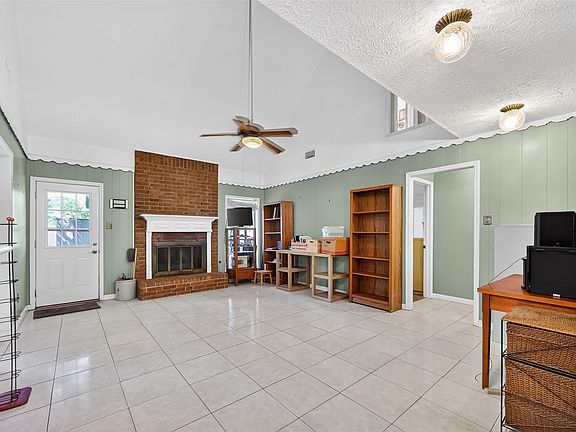 2nd image of 4606 Chaparral Dr
