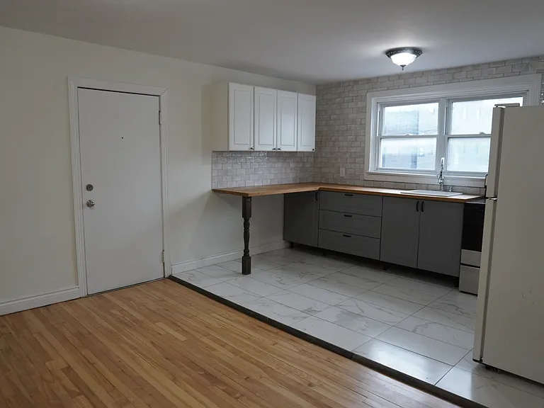 340 Tillbury Ave #4 — Photo 12