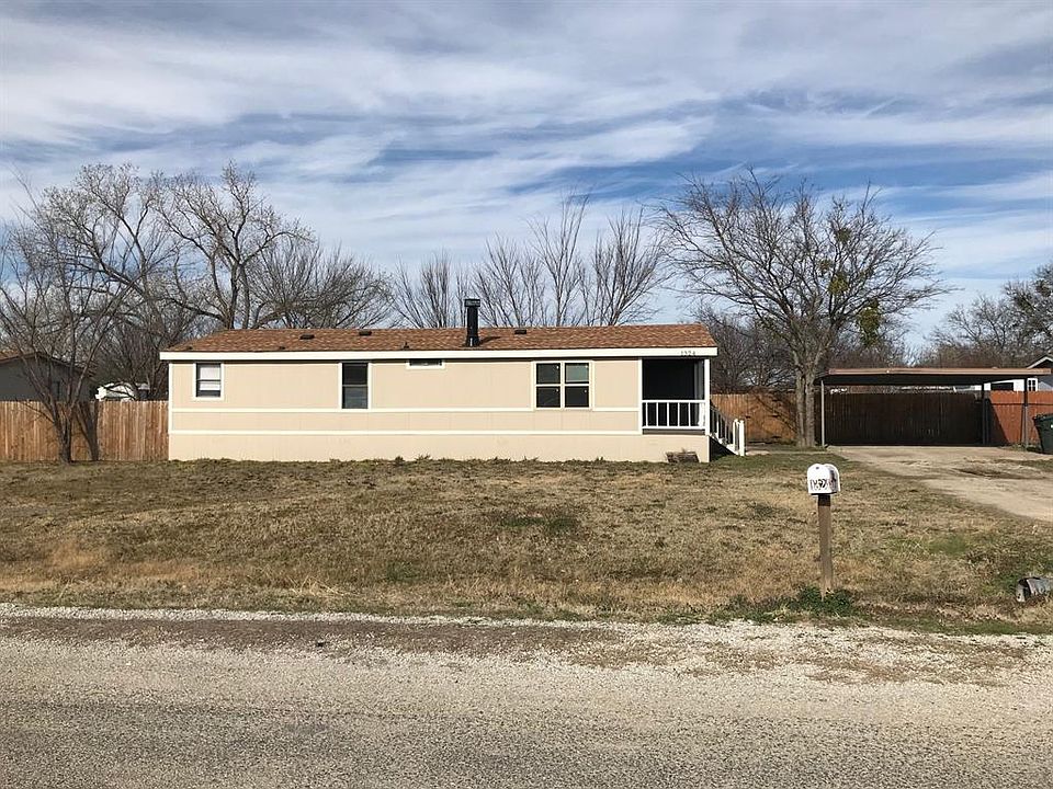 1st image of 1324 Pete Dr