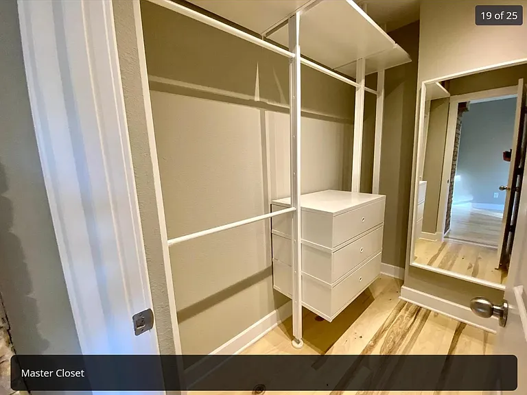 824 E Dayton St — Photo 17