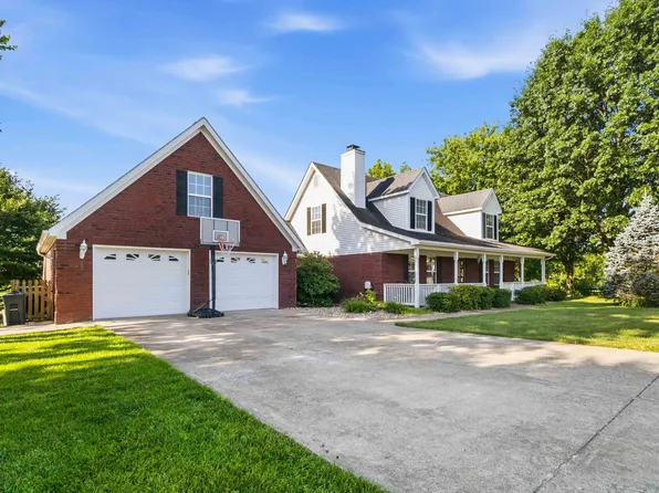 136 General Cleburne Dr, Richmond, KY 40475