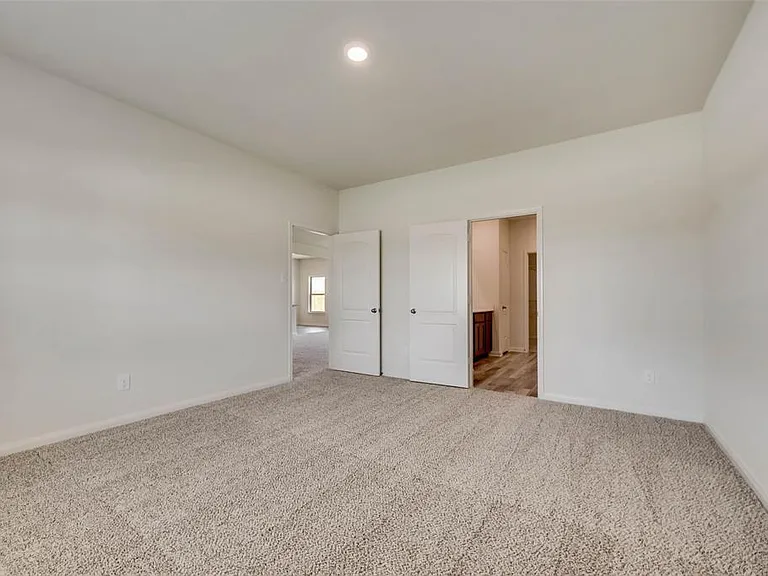 3080 Chillingham Dr — Photo 5