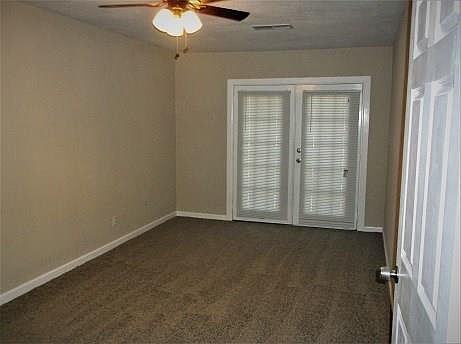 2nd image of 1605 Parkhaven St