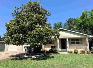 734 SE 41st St, Lawton, OK 73501