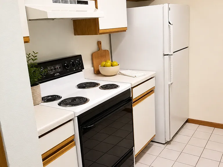 Pine Ridge Apartments — Photo 5