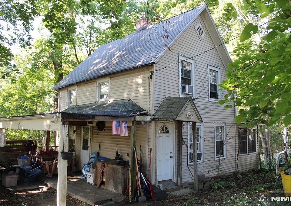 1st image of 668 River Rd