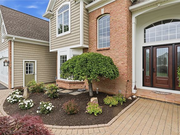 3rd image of 24 Mount Liberty Dr