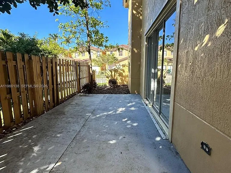 11362 SW 137th Pl — Photo 11