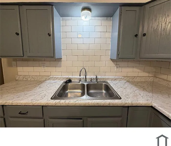 3 bed, 982 sqft, $1,300 — Photo 4