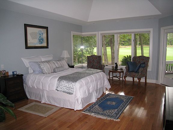 2nd image of 67 Leamington Ln