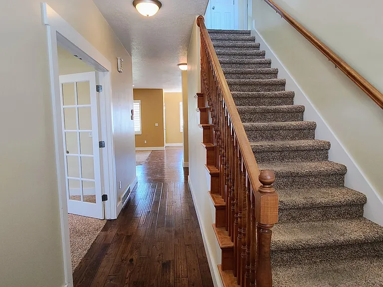 10231 S Eagle Cliff Way — Photo 3