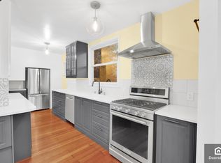 5228 Clarewood Dr, Oakland, CA 94618