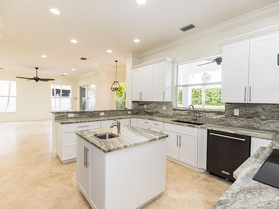 2nd image of 6621 Cobia Cir