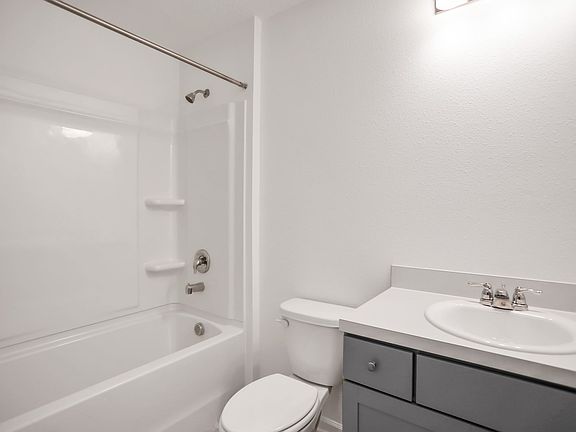 4th image of 22 Serrao Ct
