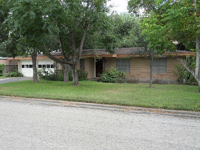 2nd image of 402 Seale Ave