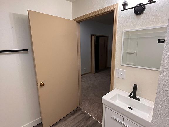 4th image of 121 S 25th St #4