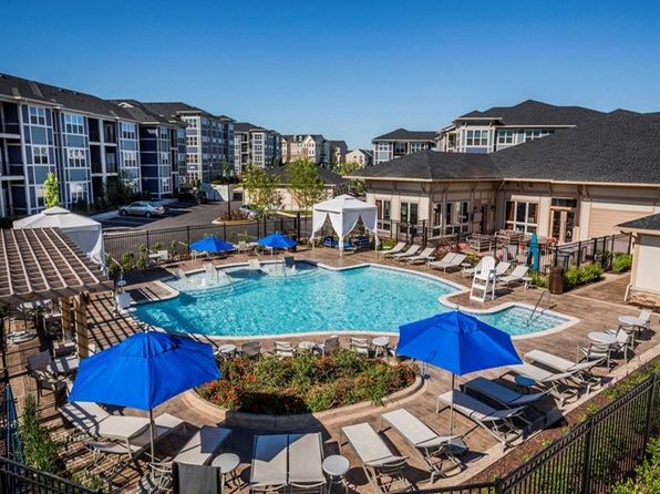 5835 White Lake Ln #5850-204