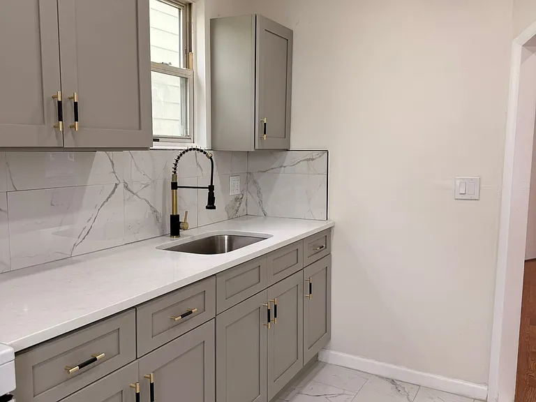 86 Woodlawn Ave #2 — Photo 12