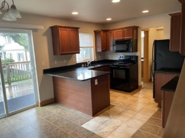 285 15th St APT A