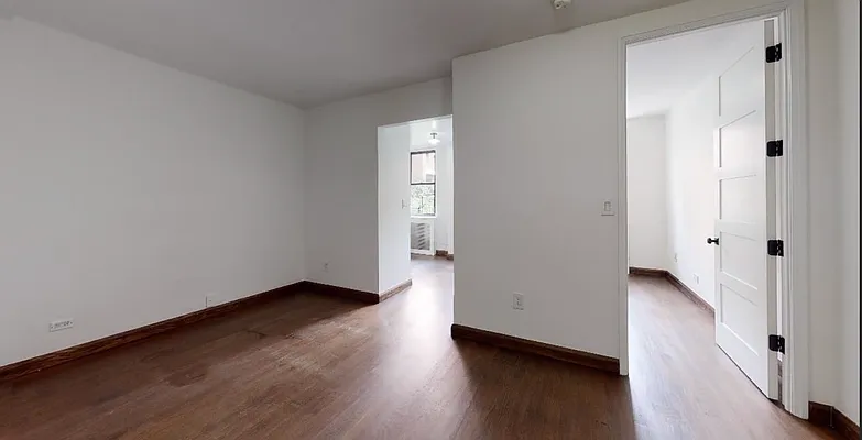 Rented by Bond New York | media 3