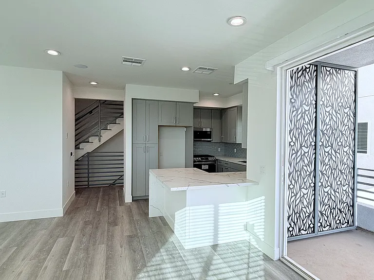 6011 Fair Ave — Photo 13