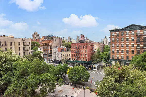 Sold by Brown Harris Stevens | media 22