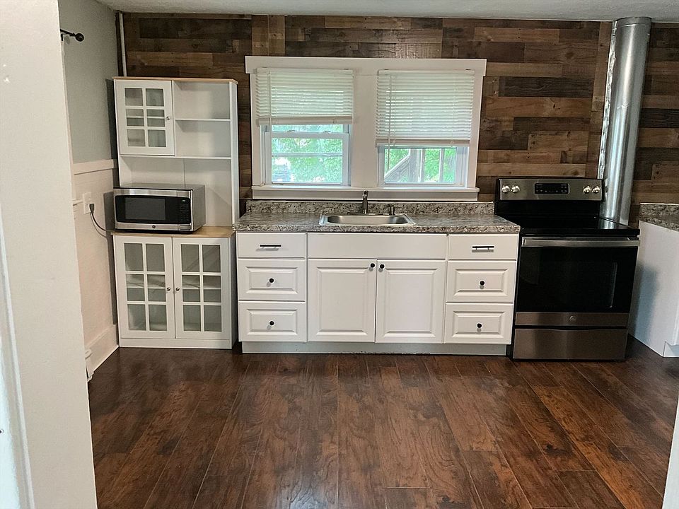 1st image of 37 Fairbanks St #1